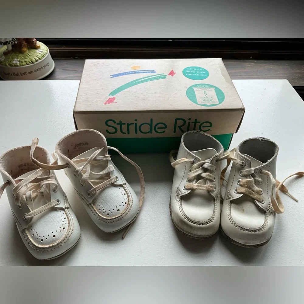 Vintage 1990s Lot of 2 Baby/Walking Shoes Stride Rite Wee Kids Size 2 1/2 C